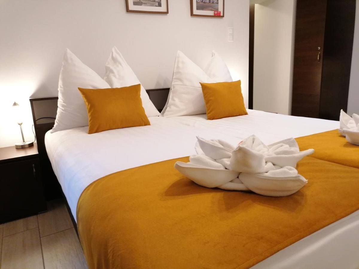 River Apartmanhaz Jászberény Buitenkant foto